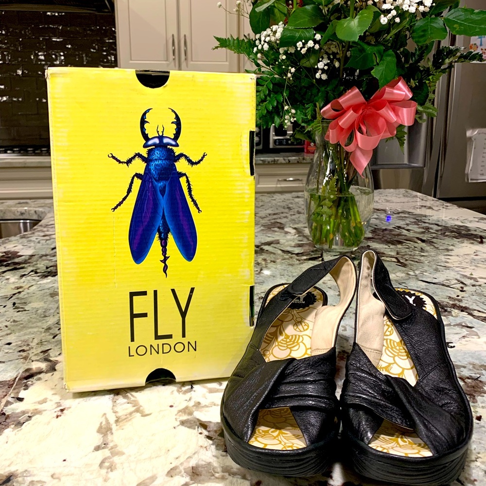 NIB Fly London Yakin Black Wedge Sandals. EU Size 40, US Size 9-9.5.